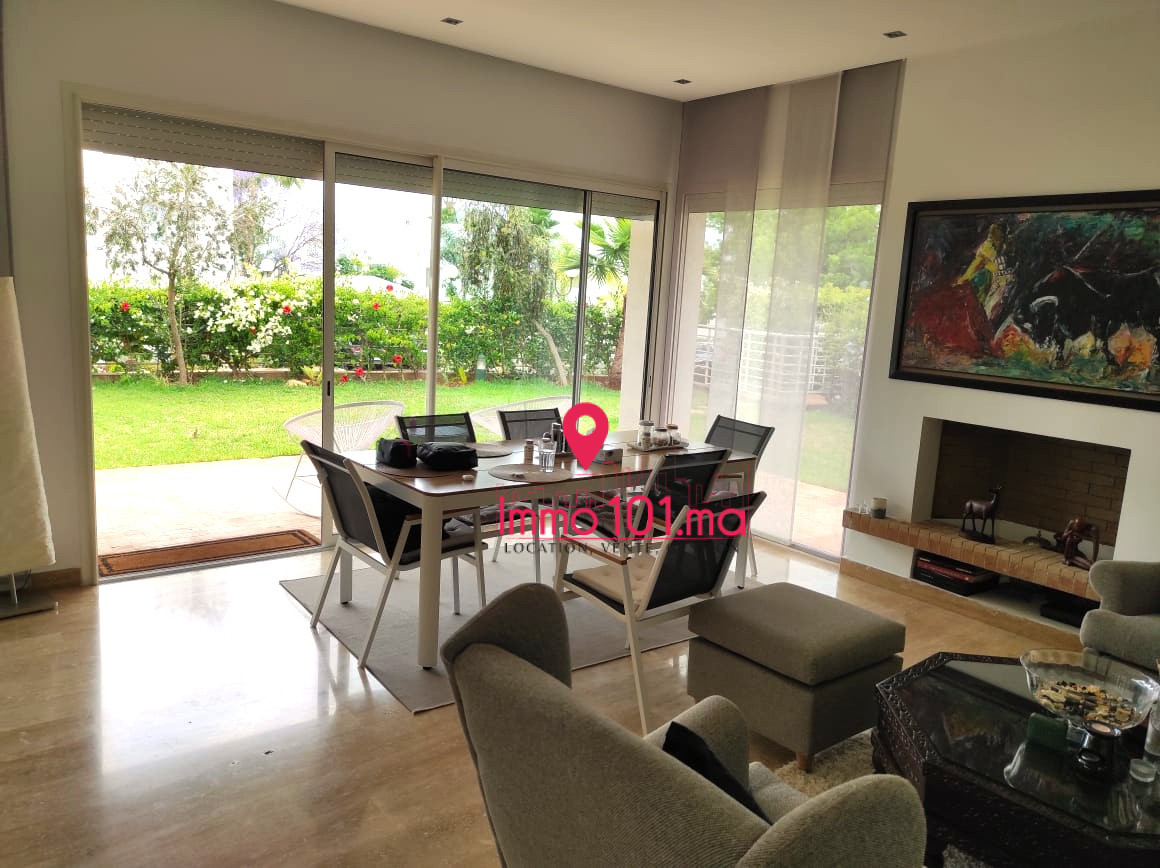 Villa avec vue sur vallée à vendre à El Menzeh AYV2234